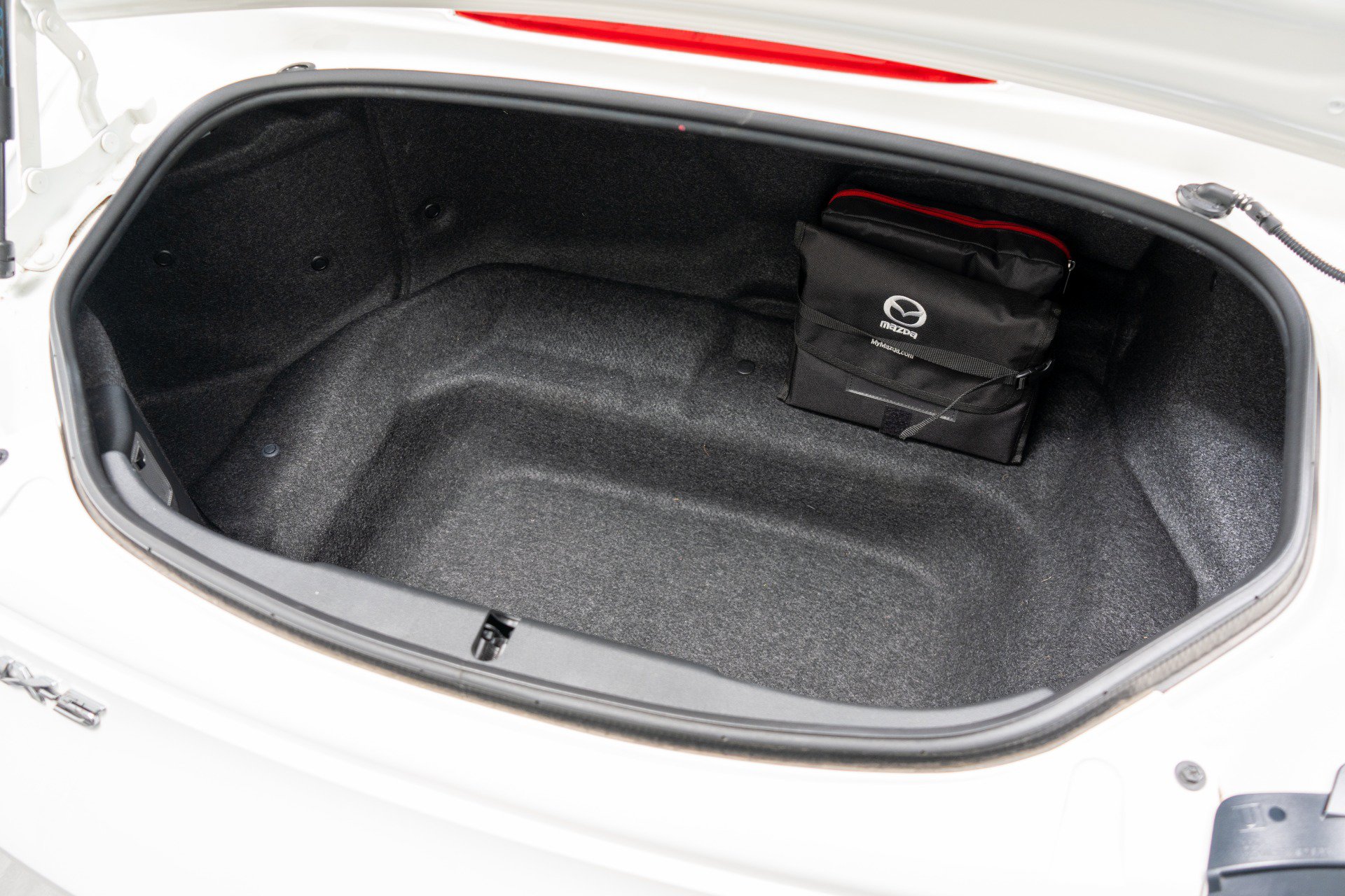 Used 2016 MAZDA MX-5 Miata Club RWD image 18