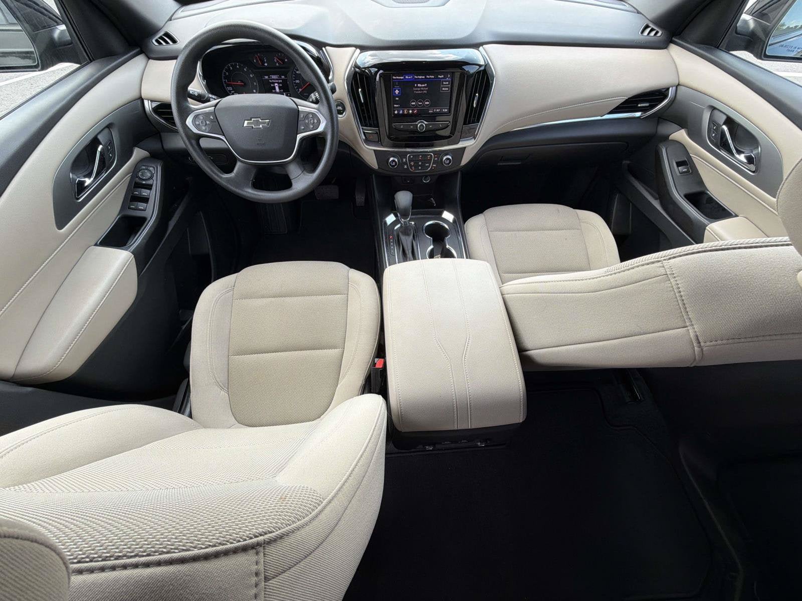 Certified 2023 Chevrolet Traverse LS w/ Midnight/Sport Edition FWD image 18