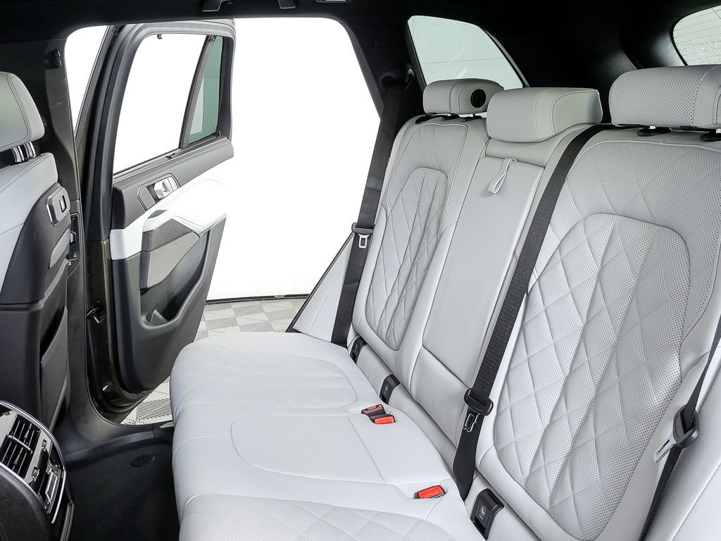Used 2024 BMW X5 M60i AWD/4WD image 22