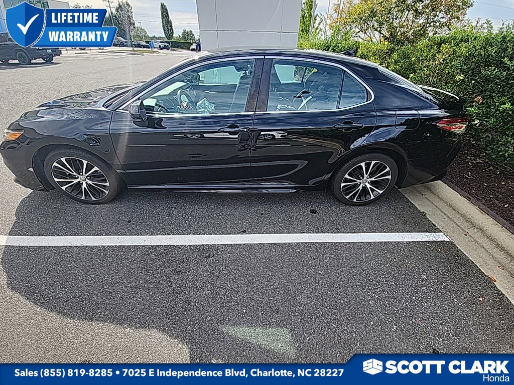 Used 2020 Toyota Camry SE