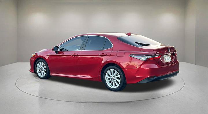 Used 2023 Toyota Camry LE w/ Convenience Package FWD image 4