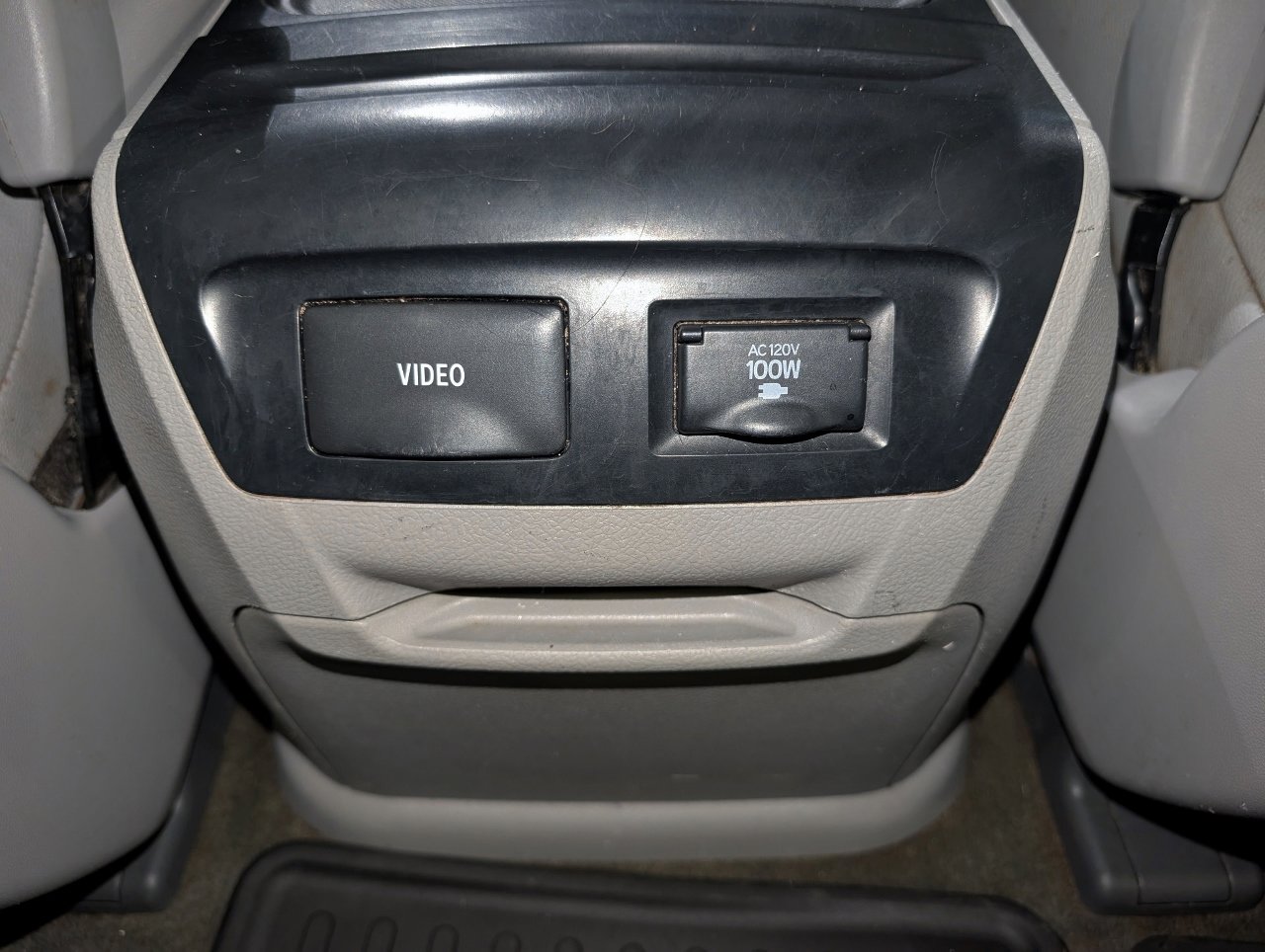 Used 2017 Toyota Sienna XLE Premium image 47