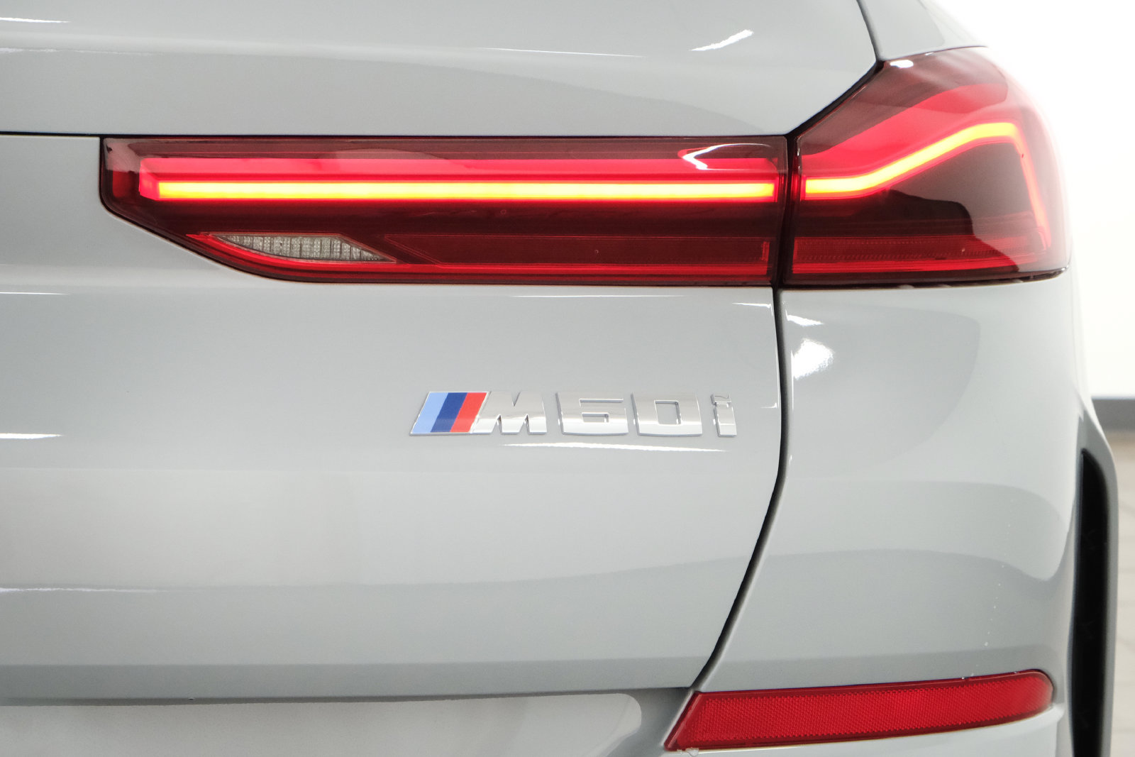 New 2027 BMW X6 M60i AWD/4WD image 5
