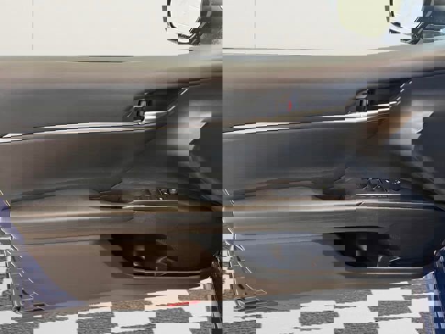 Used 2024 Toyota Camry SE image 14