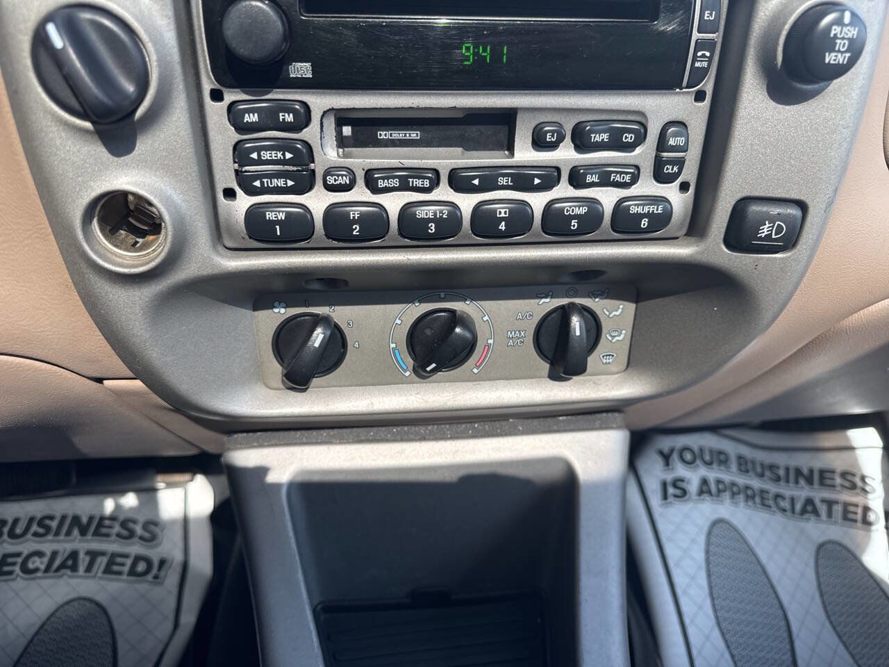 Used 2001 Ford Explorer Sport Trac 4x4 image 29