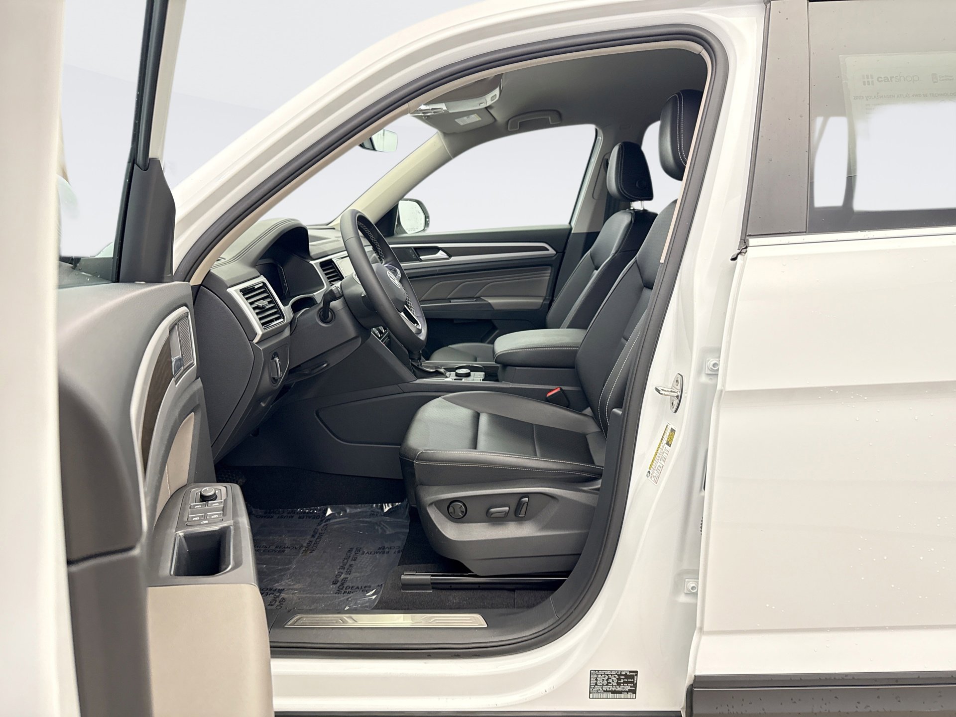 Used 2023 Volkswagen Atlas SE image 10