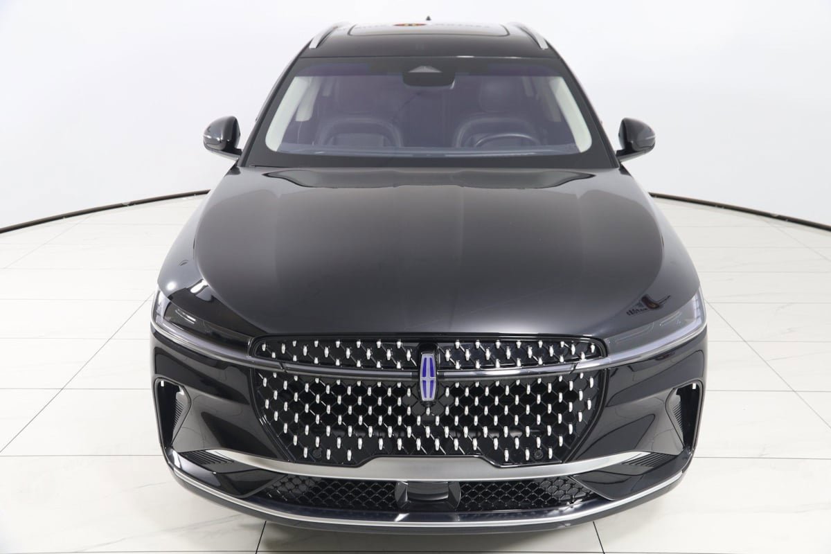 Used 2025 Lincoln Nautilus Reserve AWD/4WD image 67