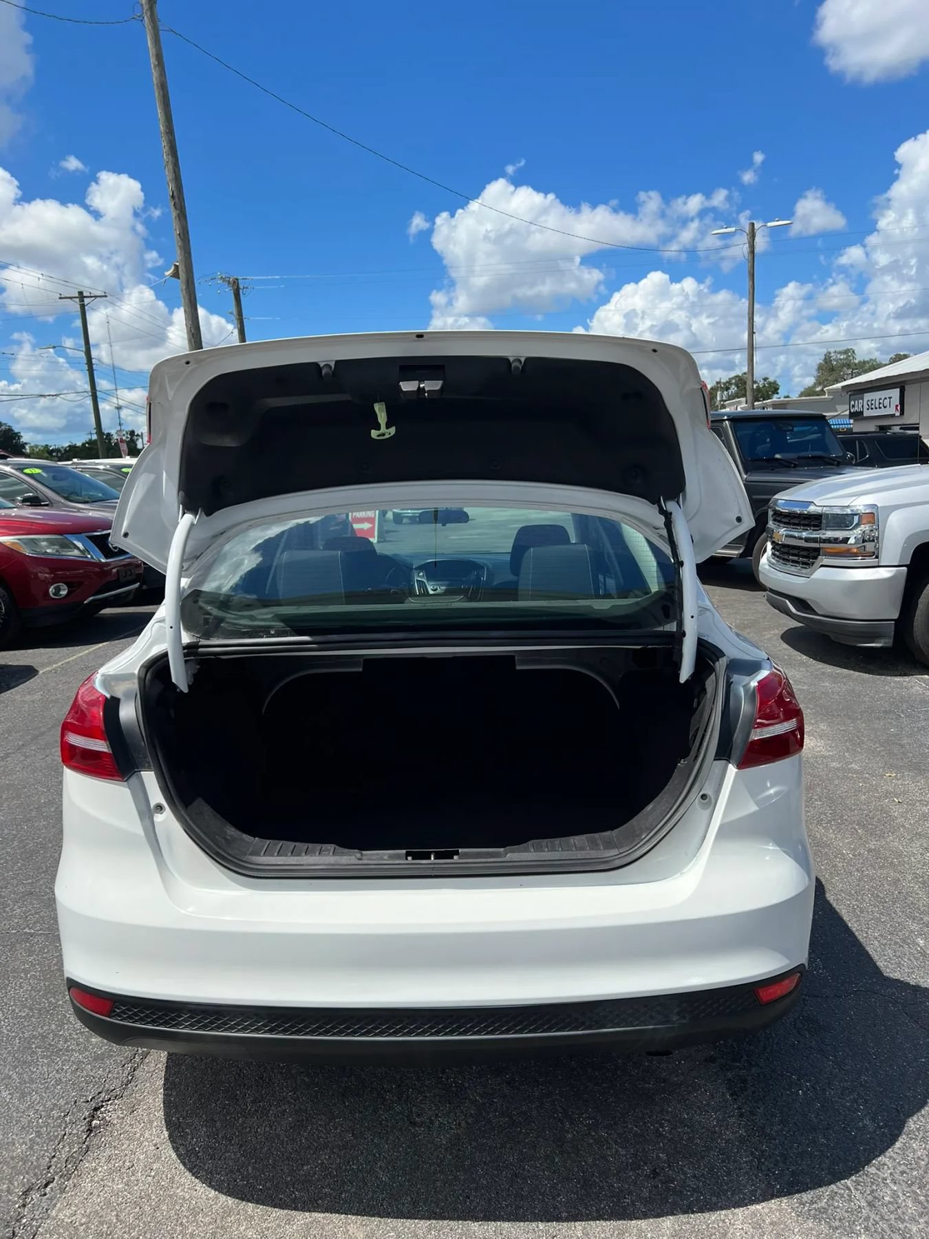 Used 2015 Ford Focus SE FWD image 21