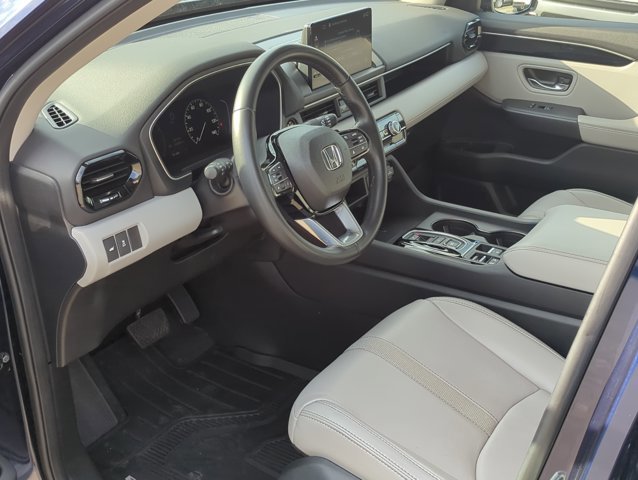 Used 2023 Honda Pilot EX-L image 11
