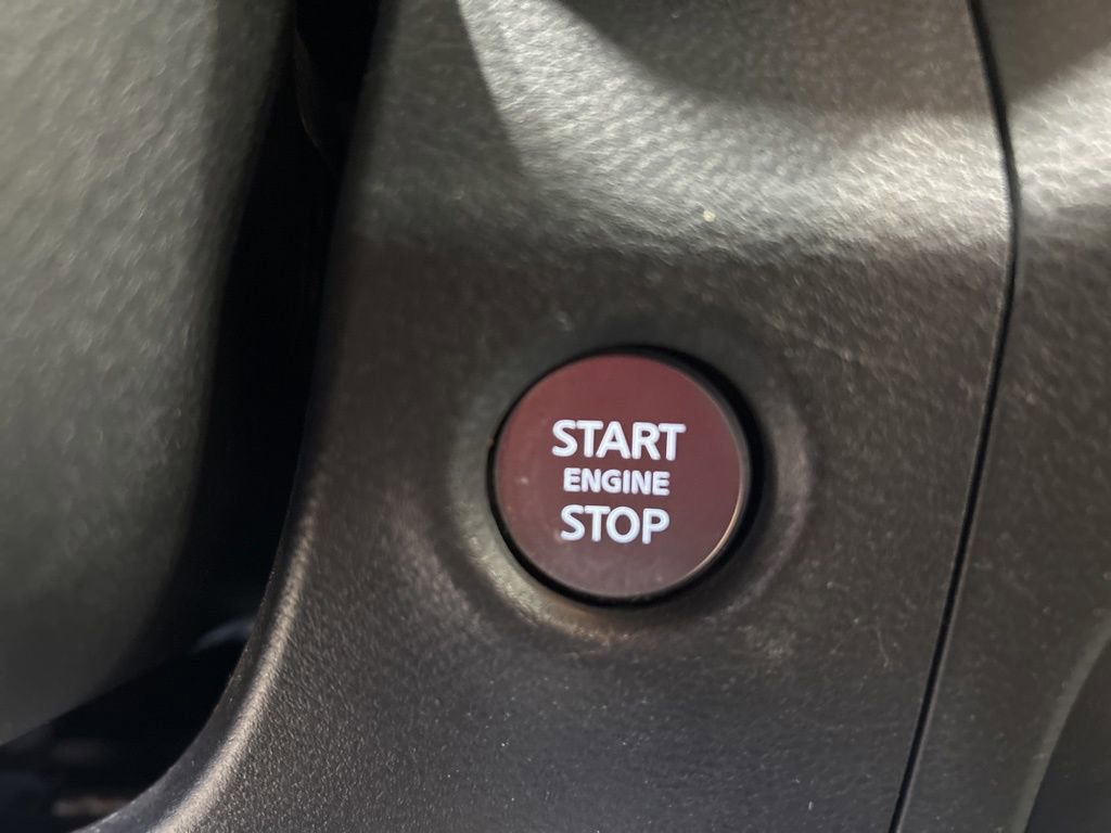 Used 2022 Nissan Frontier SV image 32