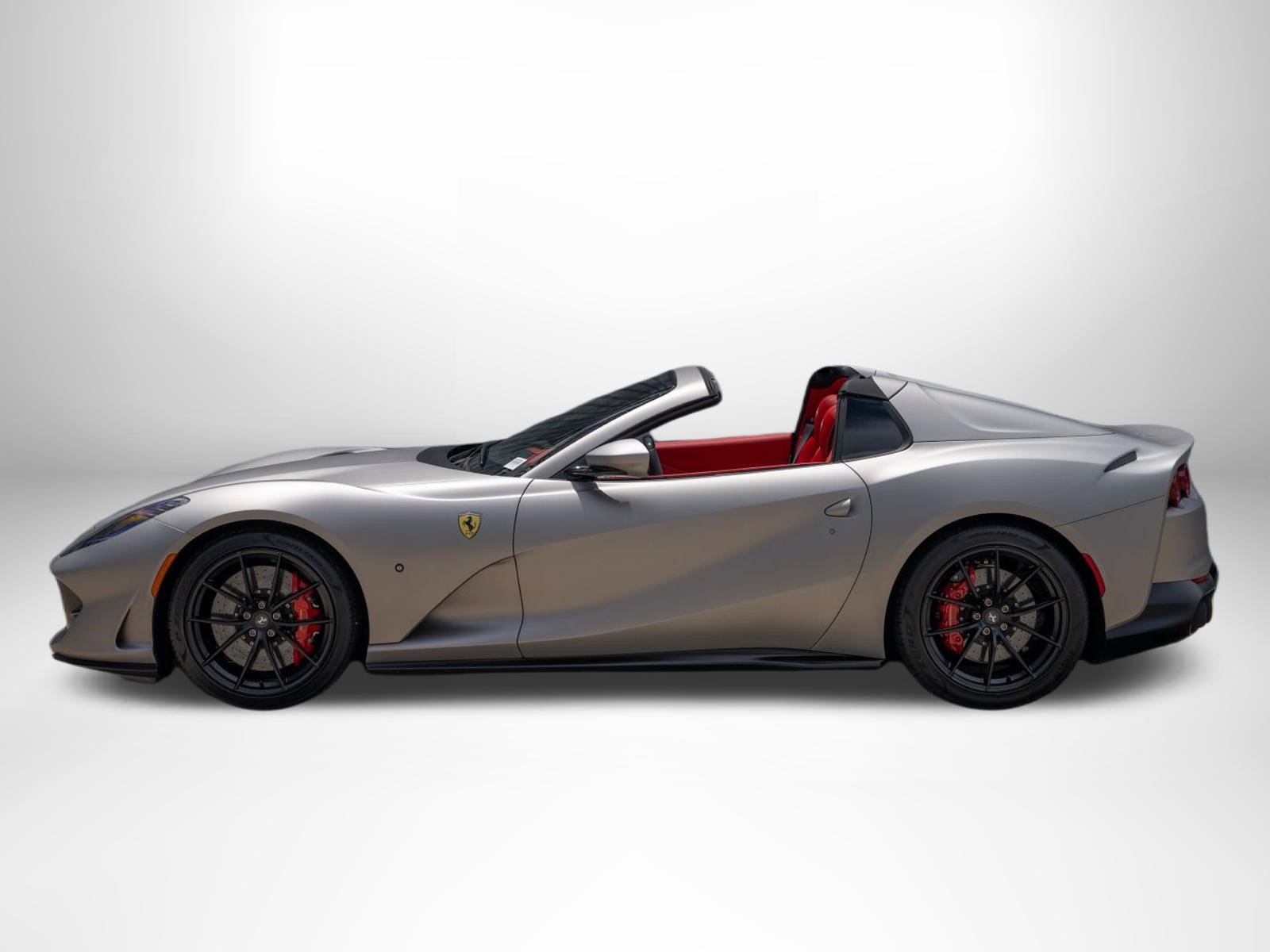 Used 2022 Ferrari 812 GTS RWD image 3