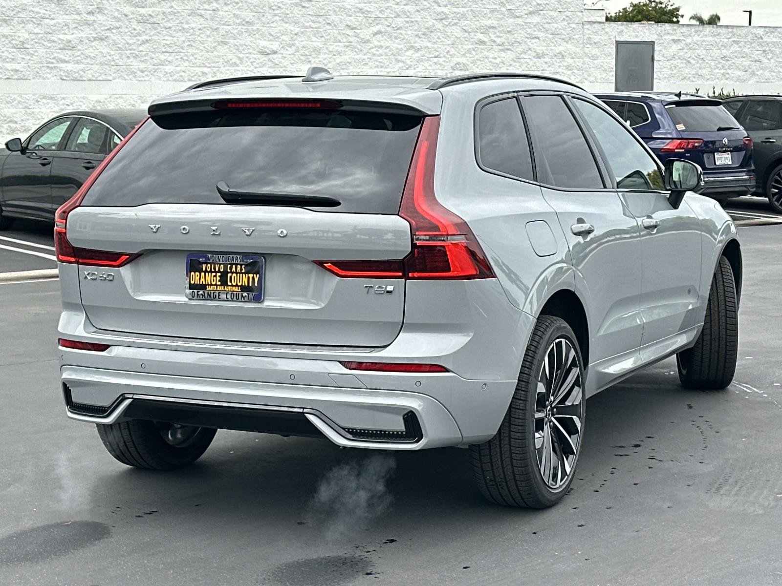 New 2026 Volvo XC60 T8 Ultra w/ Protection Package Premier AWD/4WD image 6