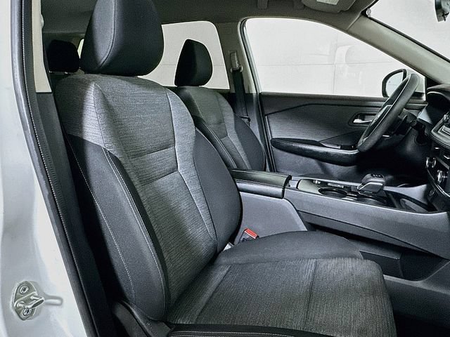 Used 2023 Nissan Rogue SV FWD image 27