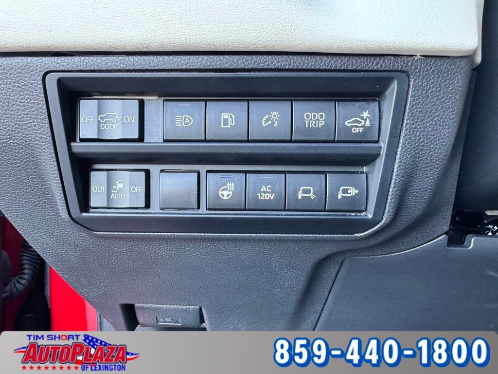Used 2023 Toyota Sequoia Capstone AWD/4WD image 27