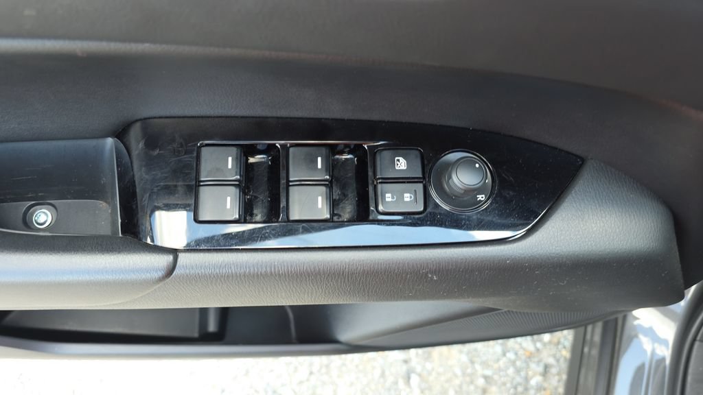 Used 2025 MAZDA CX-5 AWD 2.5 S w/ Select Package image 12