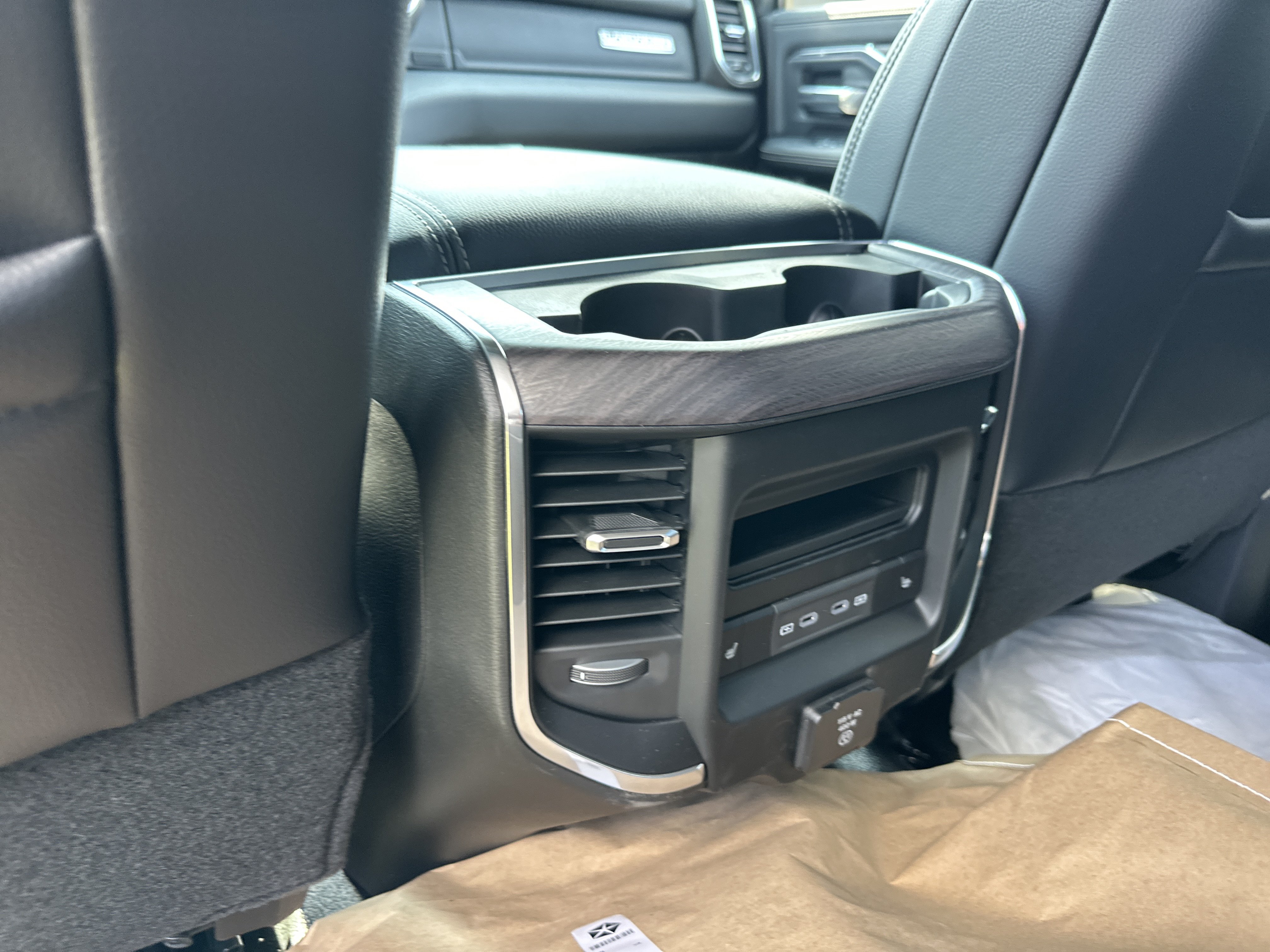New 2027 RAM 5500 4x4 Crew Cab w/ Laramie Trim Package image 32