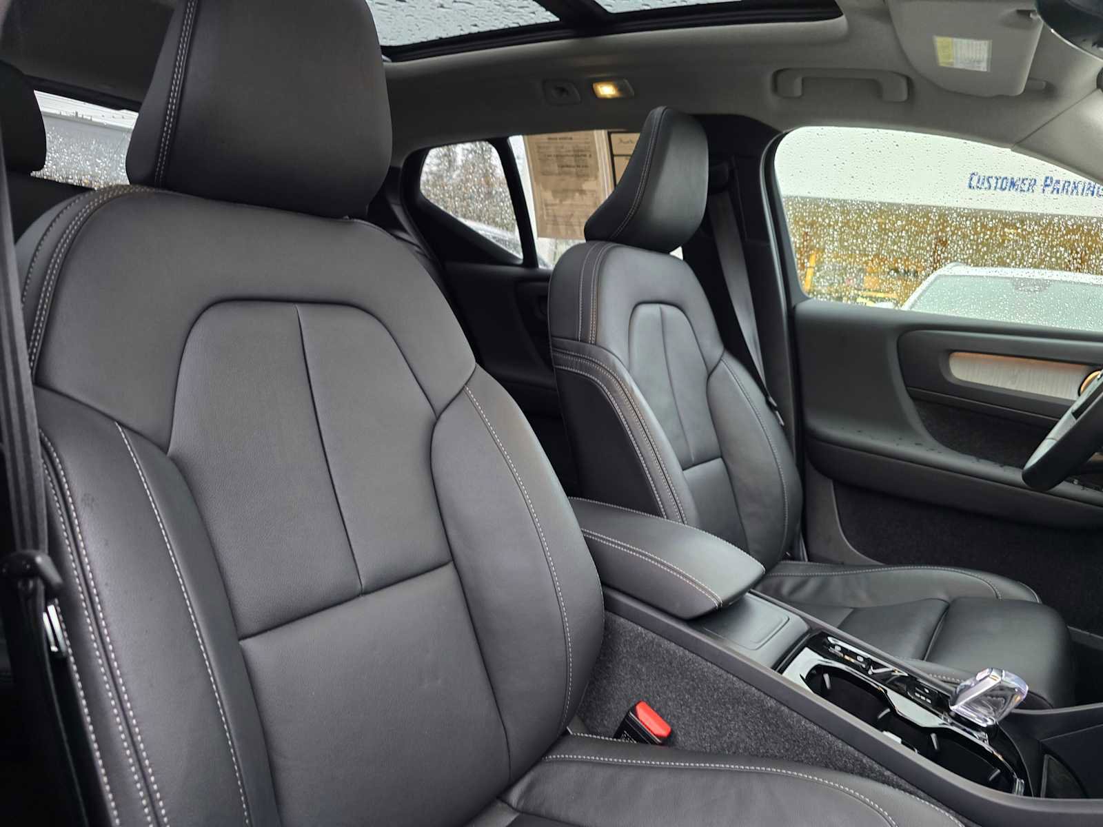 Certified 2025 Volvo XC40 B5 Plus image 11