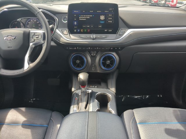 Used 2024 Chevrolet Blazer RS w/ Driver Confidence II Package FWD image 18