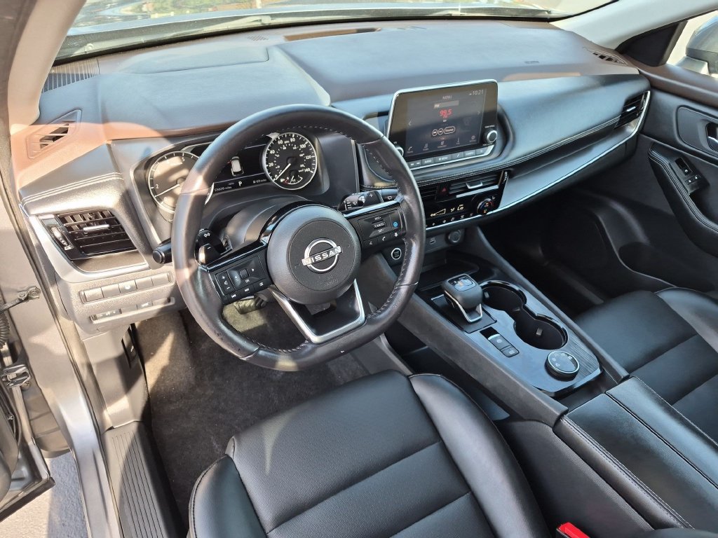 Used 2023 Nissan Rogue SV w/ SV Premium Package AWD/4WD image 10