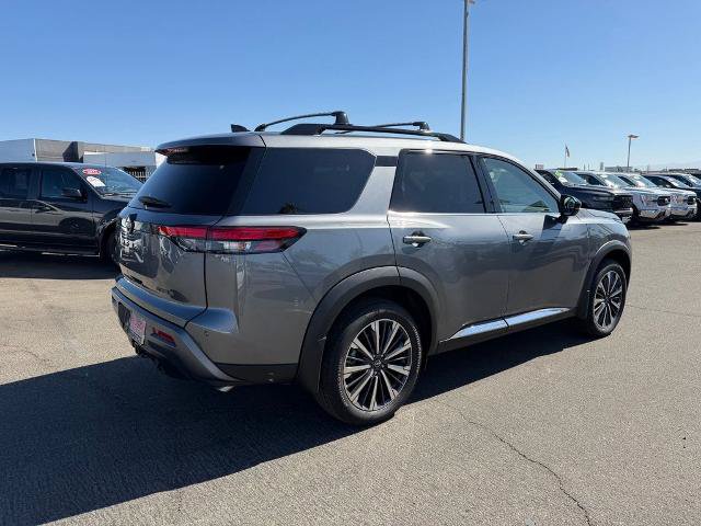 New 2026 Nissan Pathfinder Platinum w/ Cargo Package FWD image 6