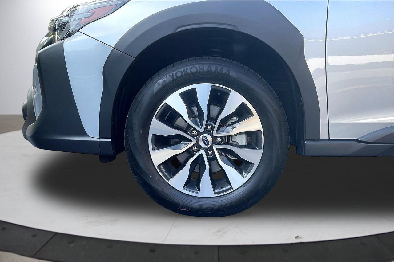 Used 2025 Subaru Outback Limited AWD/4WD image 35