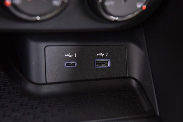 Certified 2024 Nissan Z Performance w/ Floor Mat Package image 17