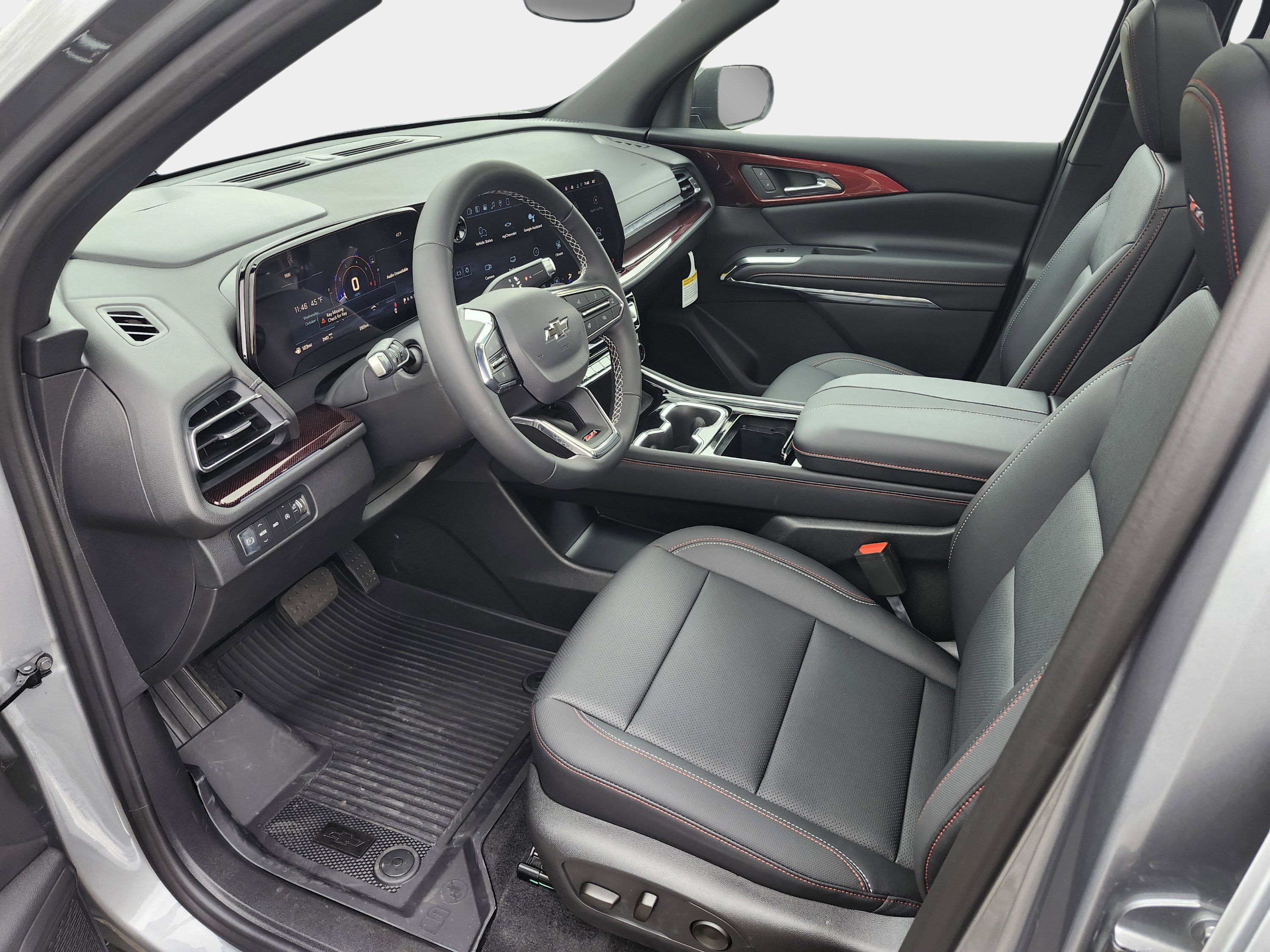 New 2026 Chevrolet Traverse Z71 w/ Driver Confidence Package image 3
