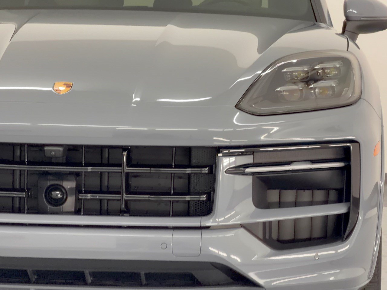 Certified 2025 Porsche Cayenne S AWD/4WD image 12