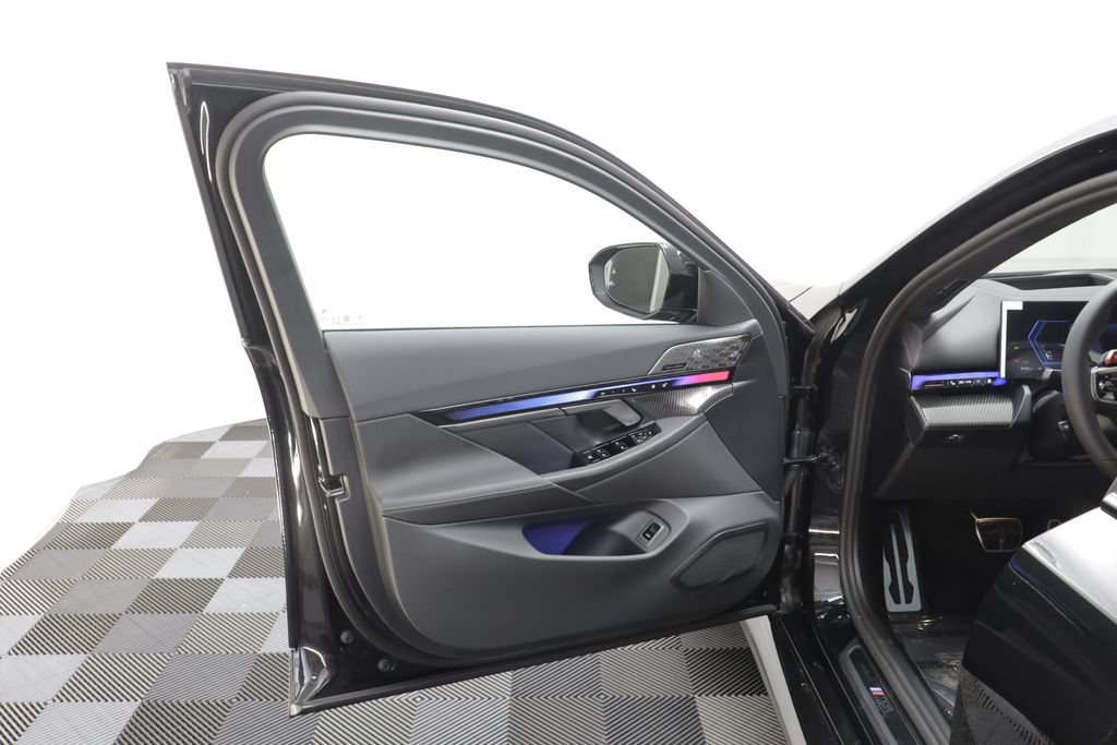 Used 2027 BMW M5 Touring AWD/4WD image 5