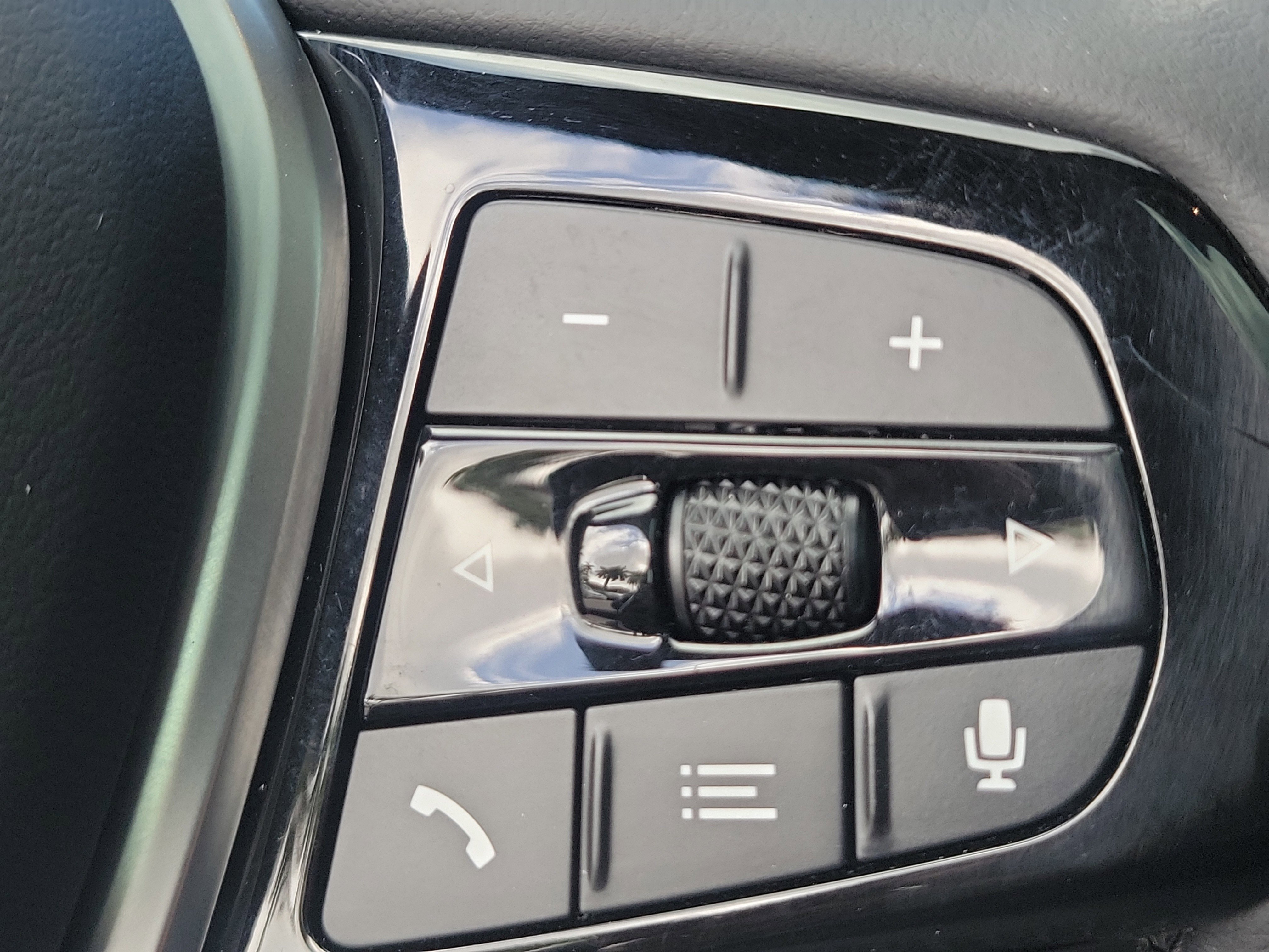 Used 2021 BMW 540i w/ Convenience Package image 27