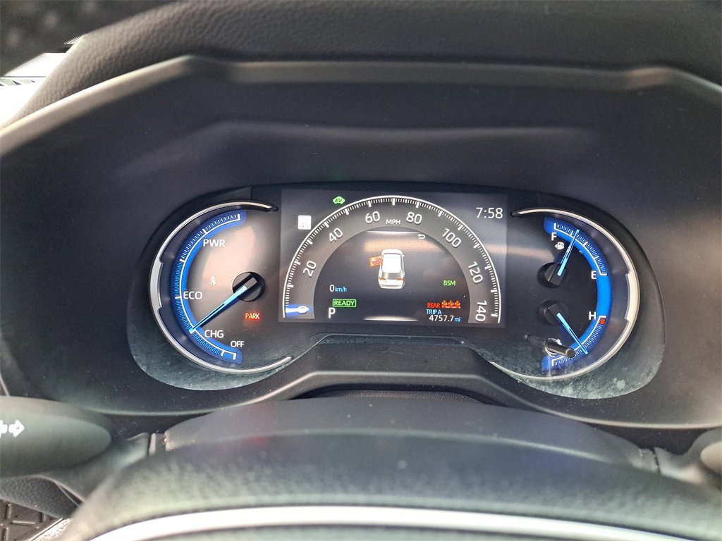 Used 2023 Toyota RAV4 XLE Premium image 17