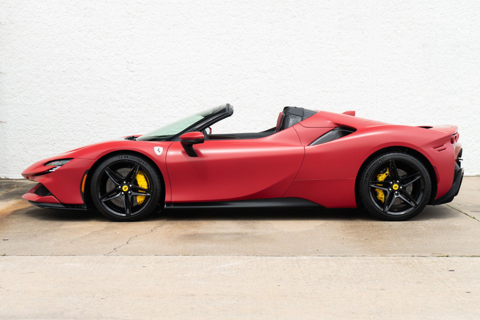 Used 2023 Ferrari SF90 Spider AWD/4WD image 8