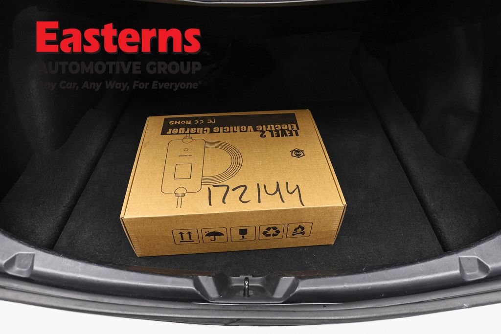 Used 2023 Tesla Model 3 Standard Range RWD image 9