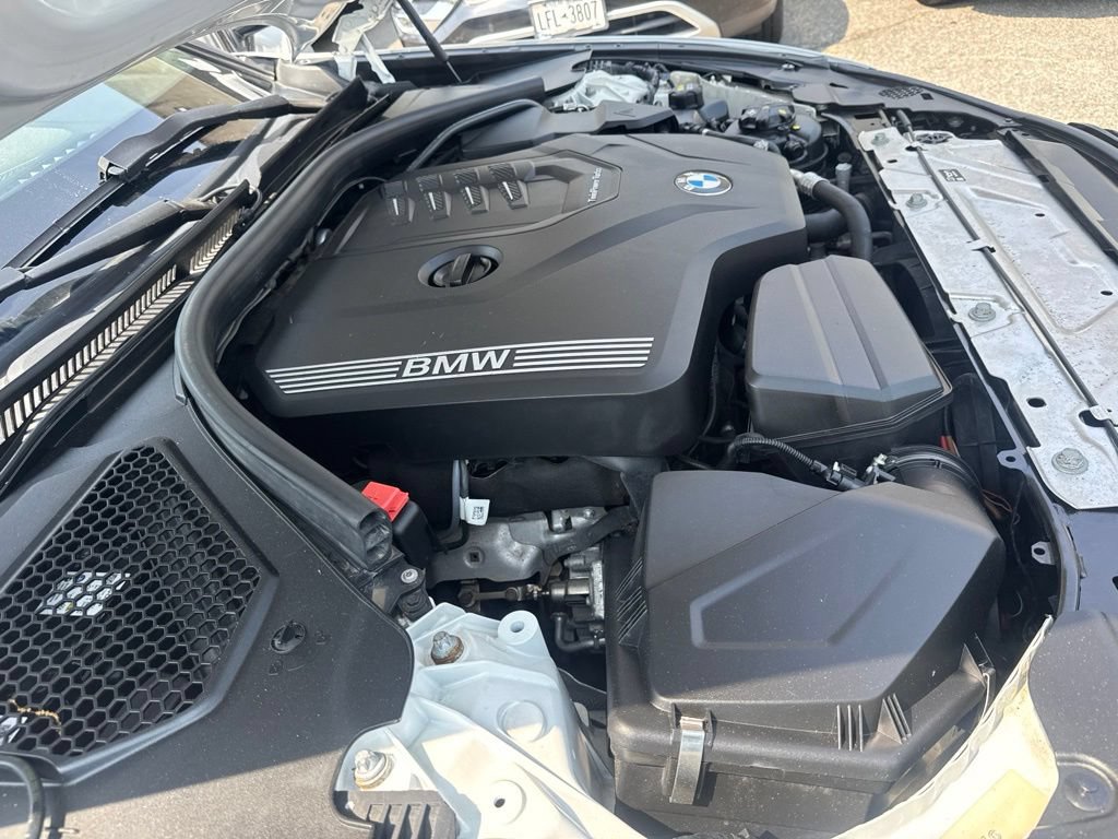 Used 2019 BMW 330i xDrive Sedan w/ M Sport Package AWD/4WD image 35