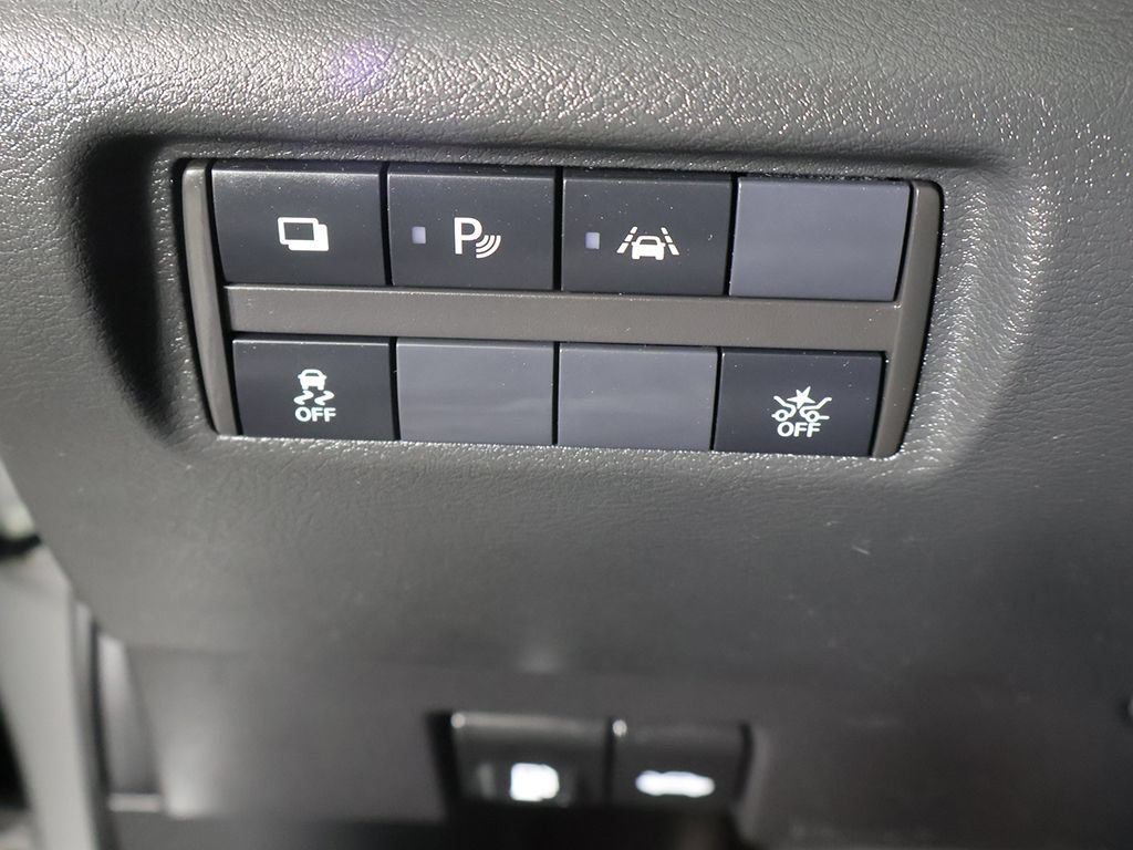 Used 2025 Nissan Versa S FWD image 30
