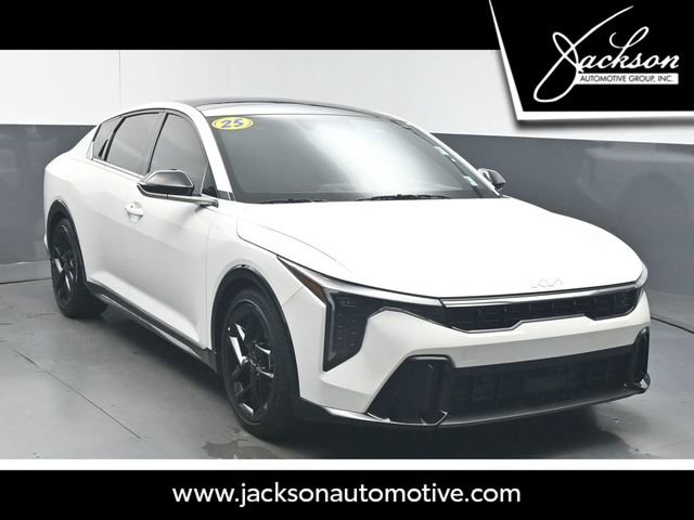 Used 2025 Kia K4 GT-Line Turbo FWD image 1