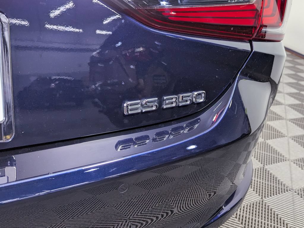 Used 2019 Lexus ES 350 Ultra Luxury w/ Accessory Package FWD image 11