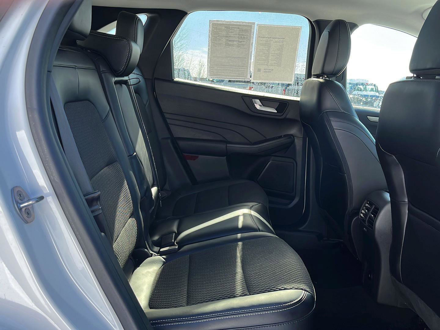 Used 2024 Ford Escape SE image 21