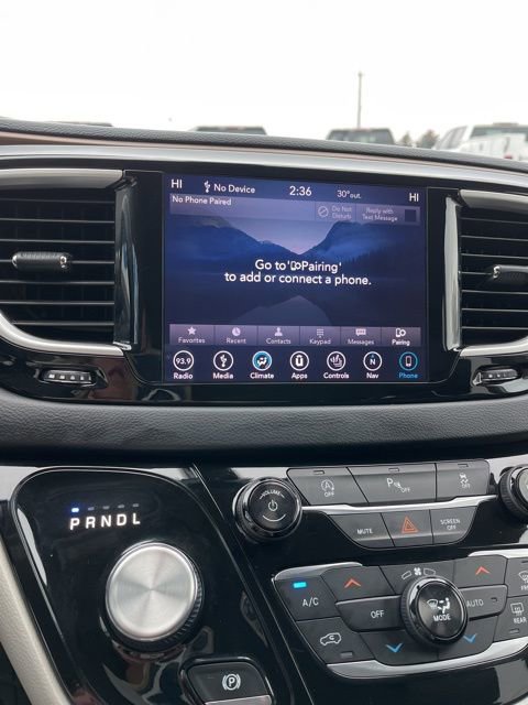 Used 2018 Chrysler Pacifica Touring-L w/ Premium Audio Group image 49