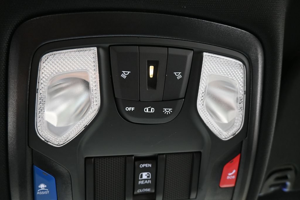 Used 2025 RAM 1500 Big Horn AWD/4WD image 32