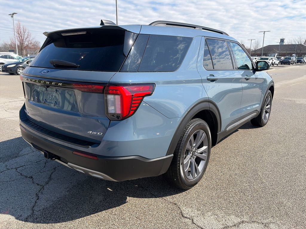 Used 2025 Ford Explorer Active w/ Active Comfort Package image 7