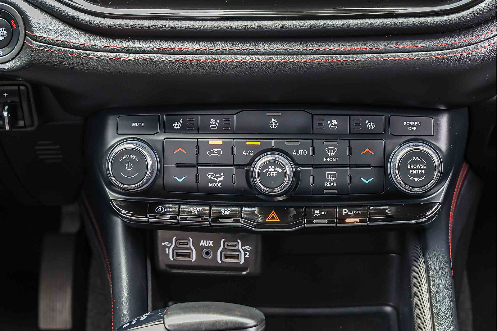 Used 2024 Dodge Durango GT AWD/4WD image 11
