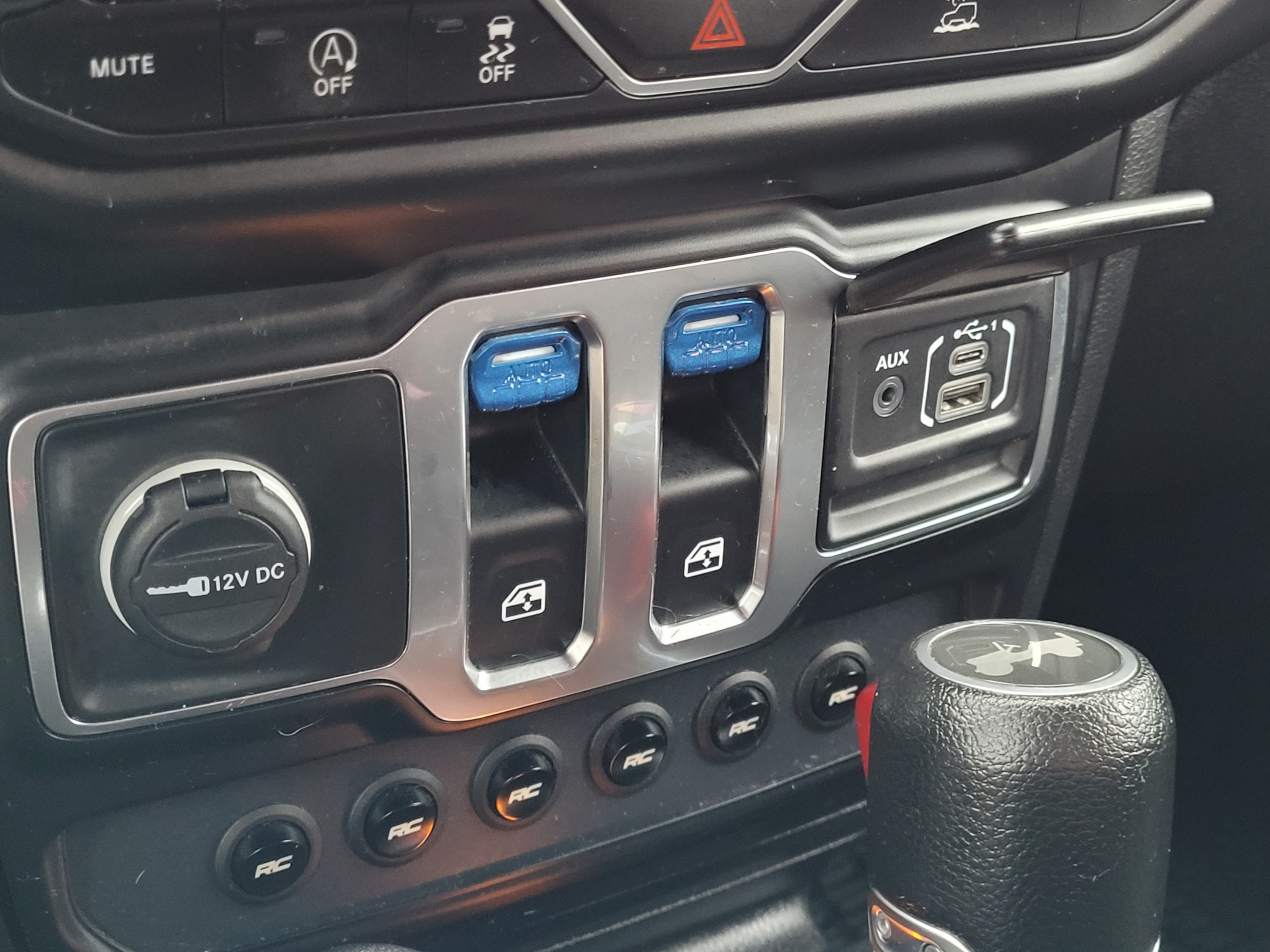 Used 2021 Jeep Wrangler Sport AWD/4WD image 19