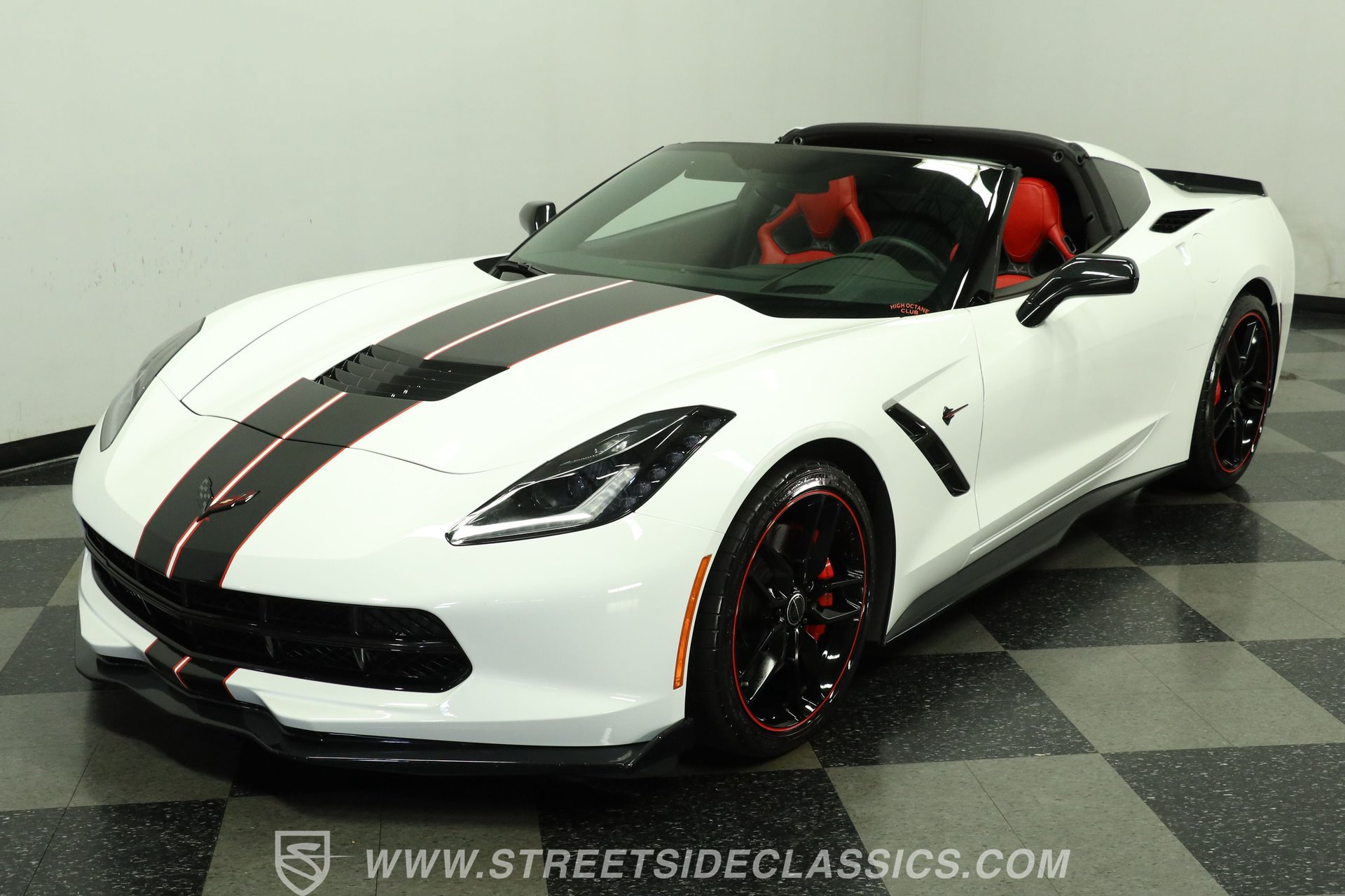 Used 2015 Chevrolet Corvette Stingray Coupe w/ Pacific Design Package RWD image 18