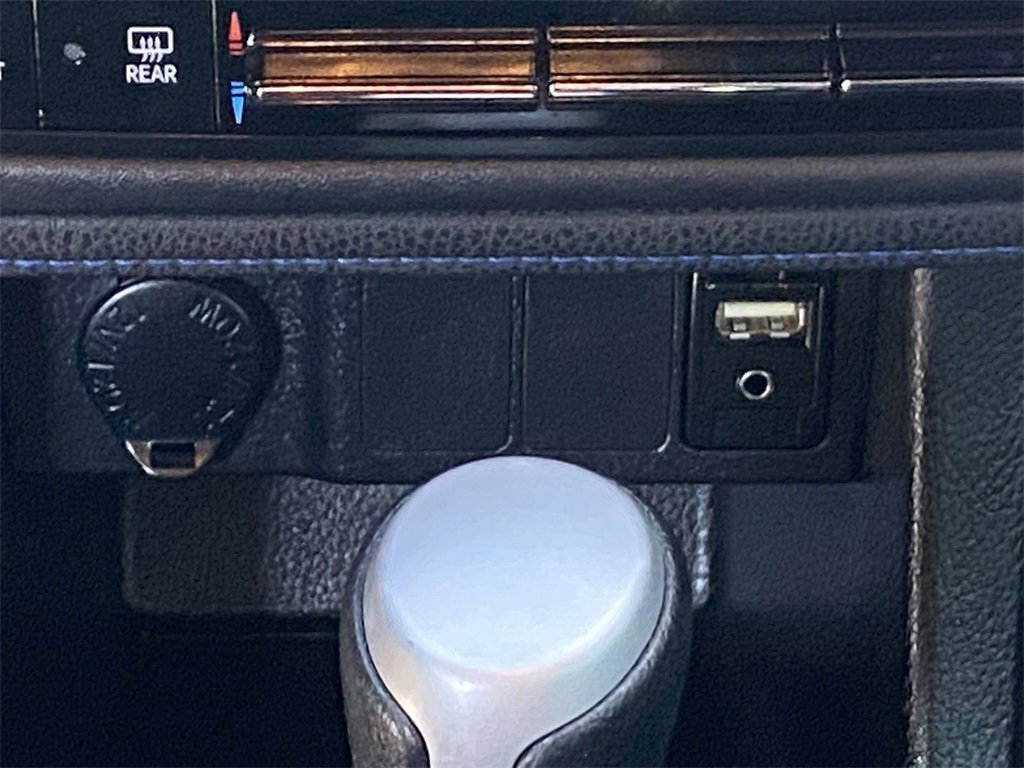 Certified 2017 Toyota Corolla SE image 30