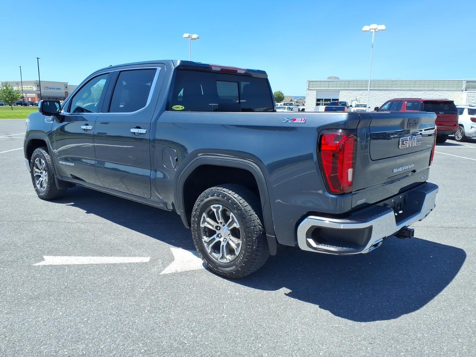 Certified 2022 GMC Sierra 1500 SLT w/ SLT Convenience Package AWD/4WD image 7
