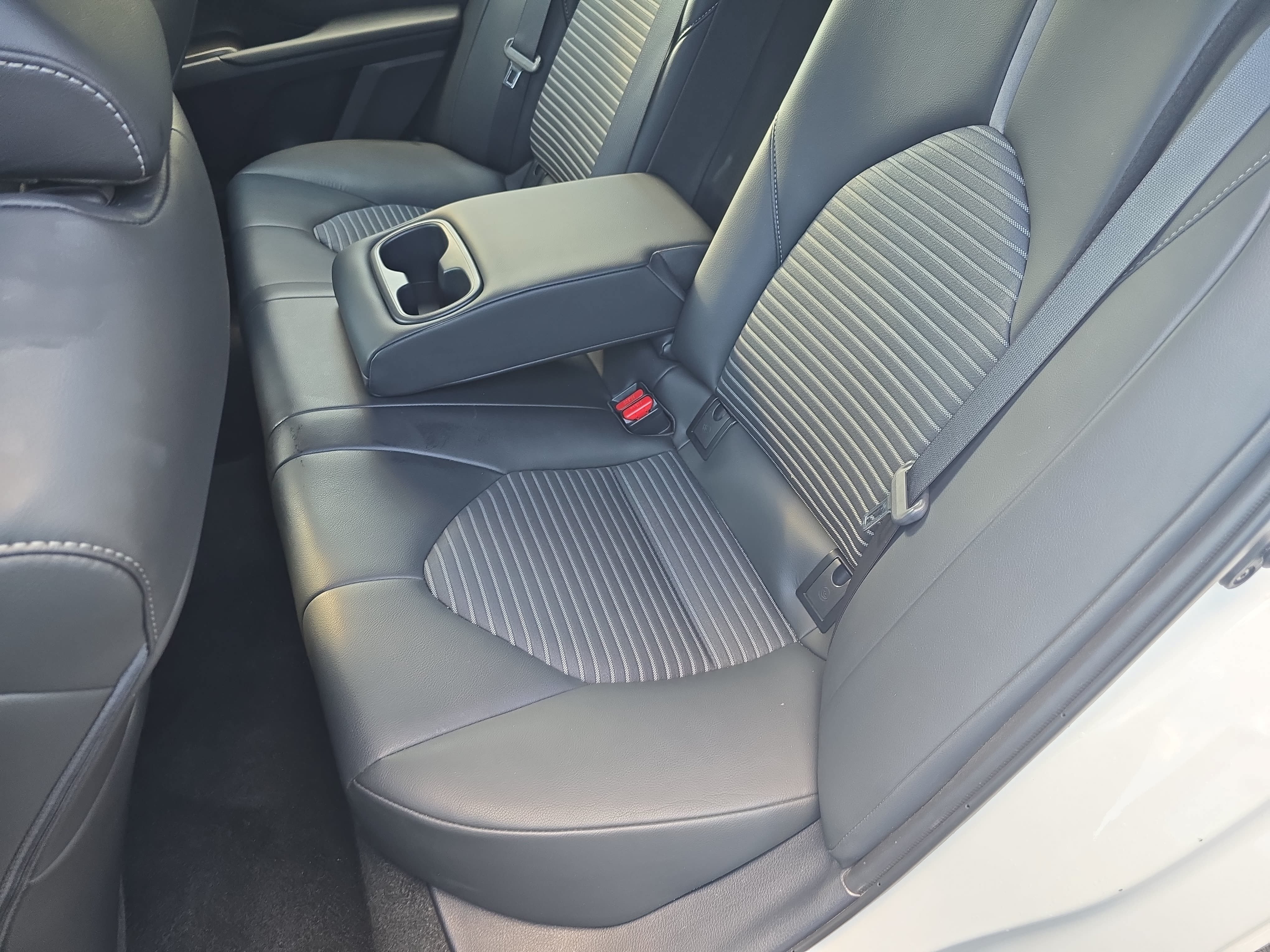 Used 2024 Toyota Camry SE FWD image 13