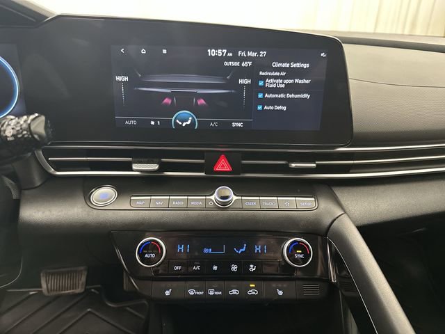 Used 2023 Hyundai Elantra SEL w/ Convenience Package FWD image 19