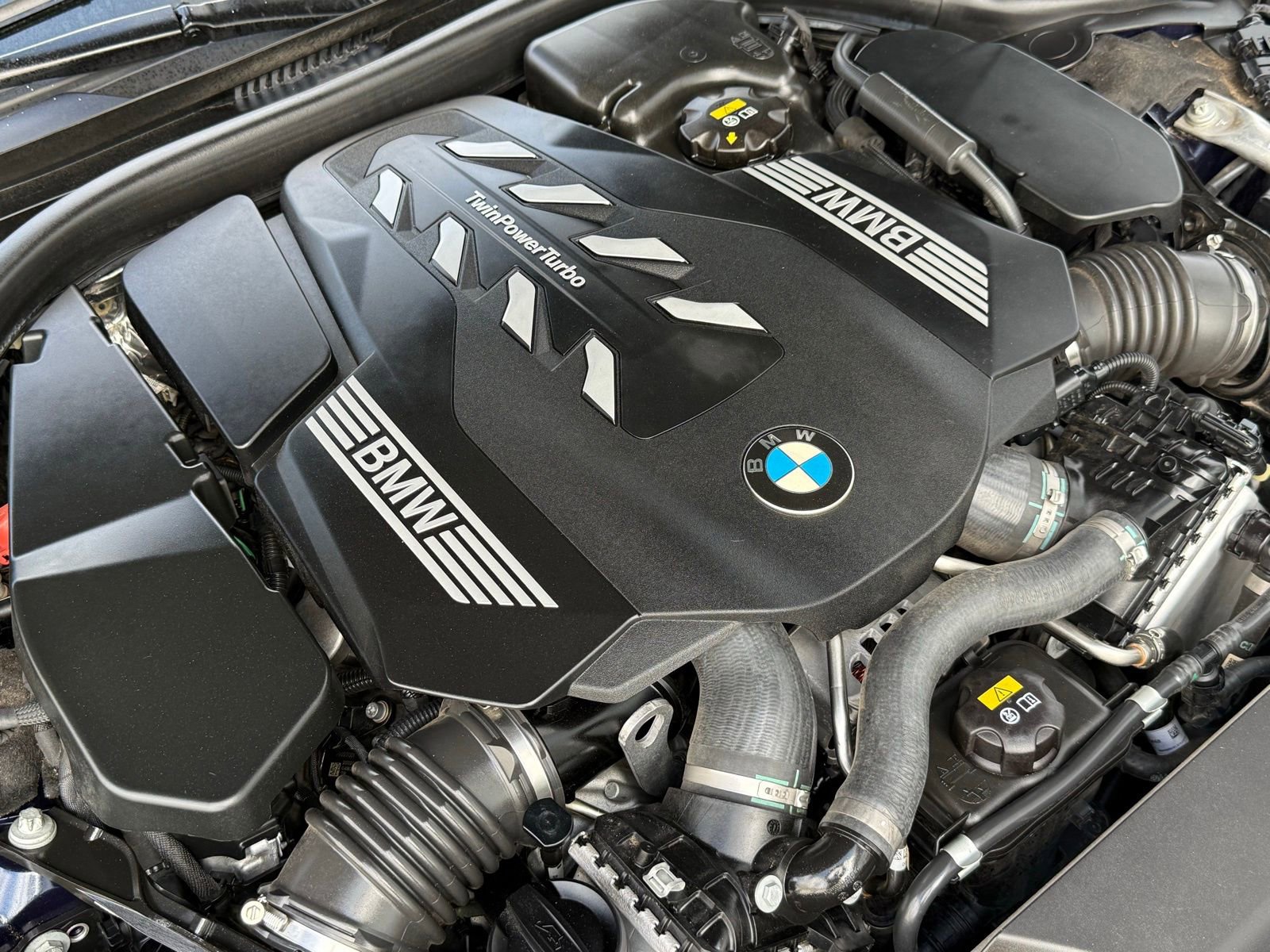 Used 2021 BMW 750i xDrive w/ Executive Package image 47