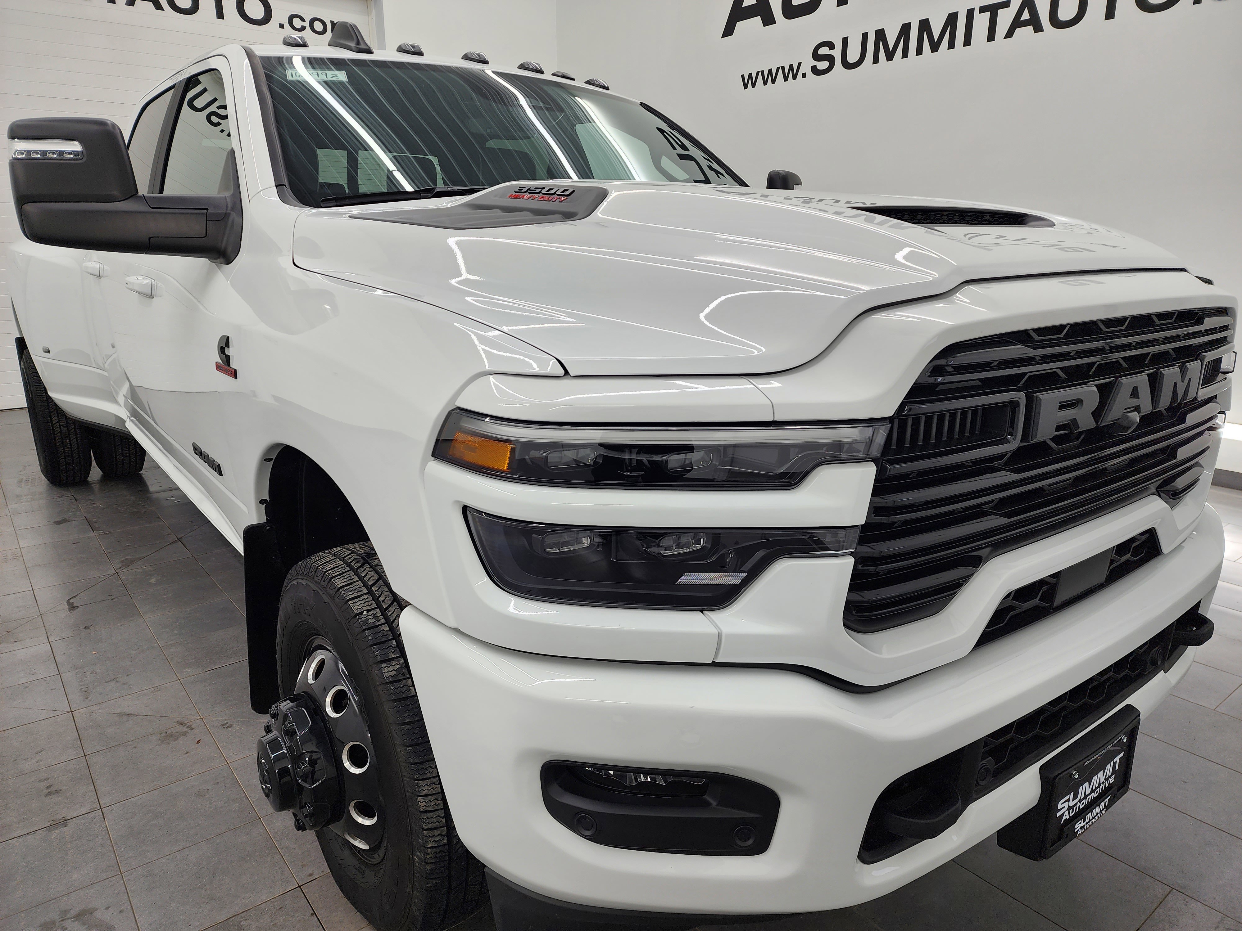Used 2025 RAM 3500 Laramie image 2